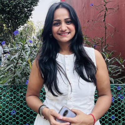 Portrait of Pooja Jha